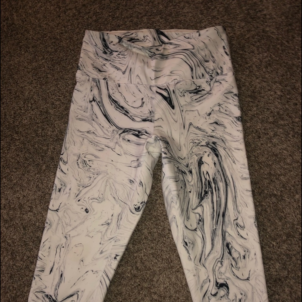 Capris - Picture 2 of 8